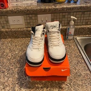 Men's size 11 Nike Basketball Shoes